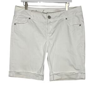 Lane Bryant Genius Fit Denim Bermuda Shorts White Cuffed Raw Hem Size 16 Coastal